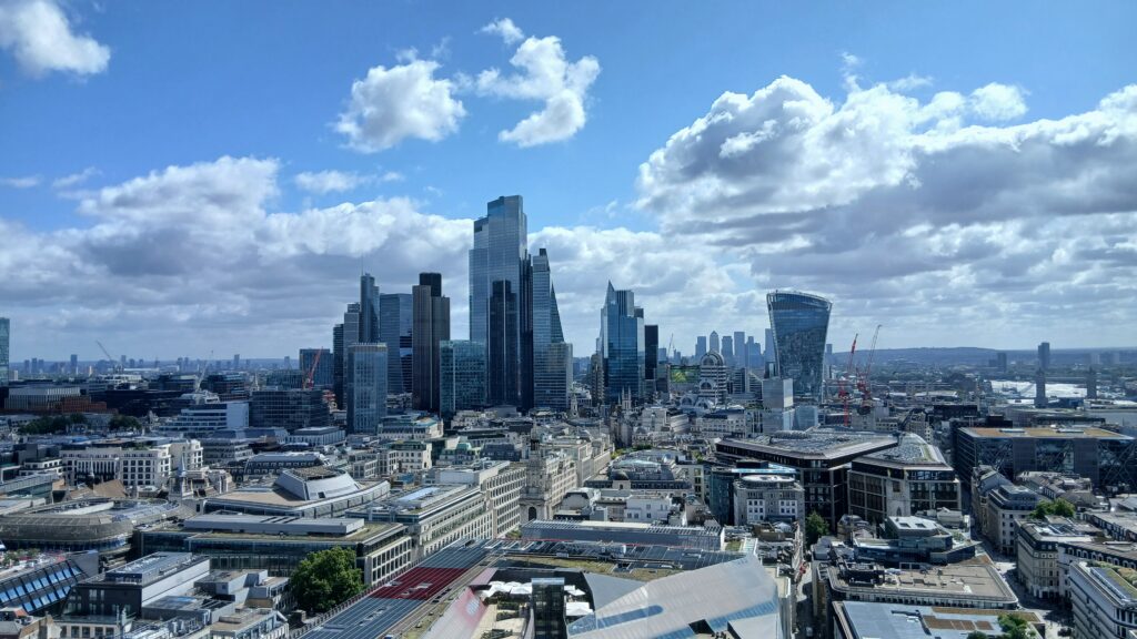 セントポール大聖堂ドーム頂上から見えるロンドンのビル街