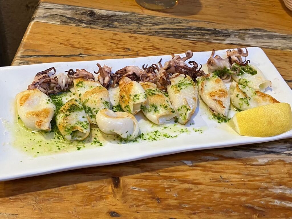 スペイン北部・ログローニョのイカのピンチョス