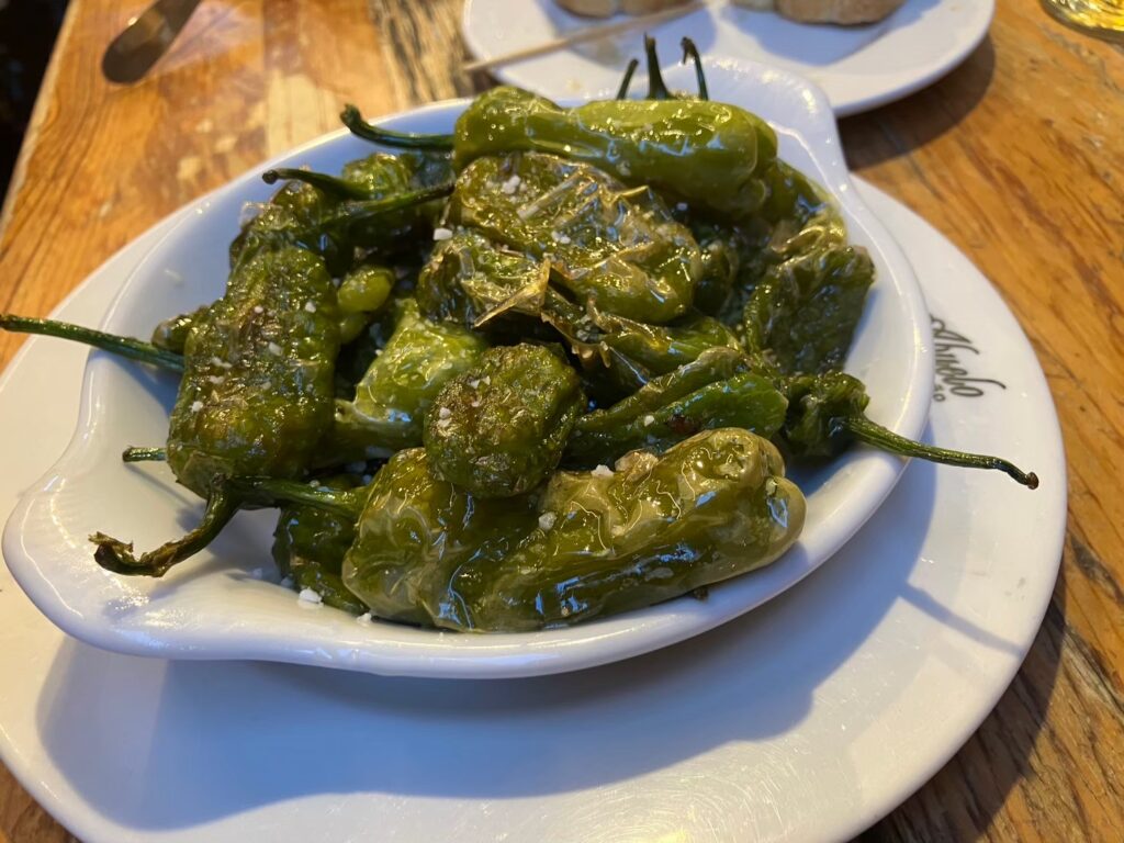 スペイン北部・ログローニョのイカのピンチョス