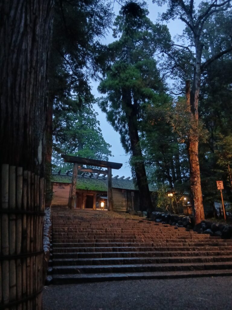 伊勢神宮内宮夕方の御正殿