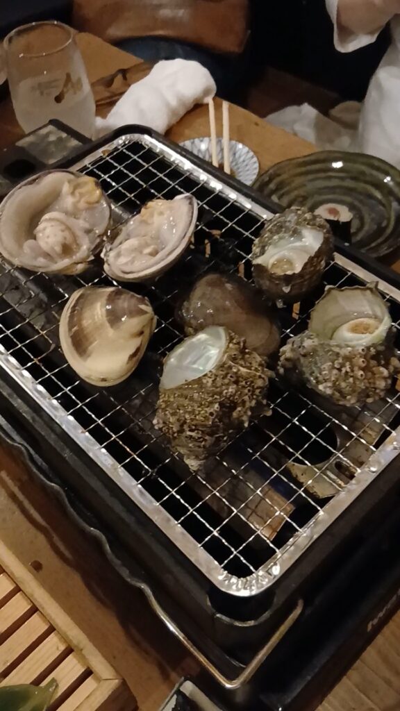 三重県伊勢月ノ宮通り満船屋ハマグリ・サザエ